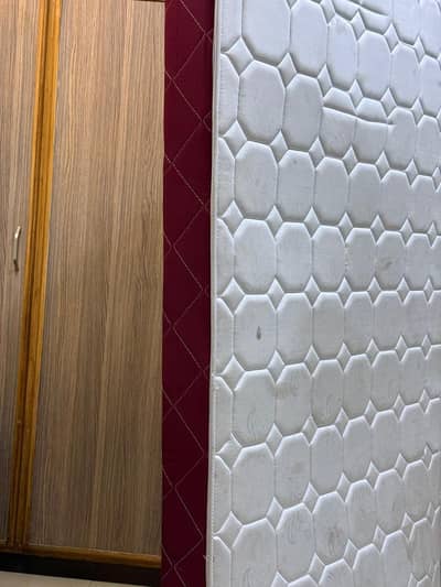 Medicated mattress in 9/10 condition urgent sale