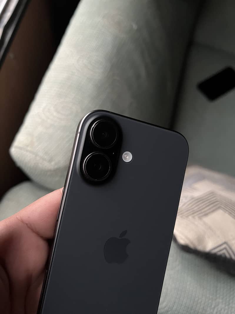 Apple iPhone 17 4