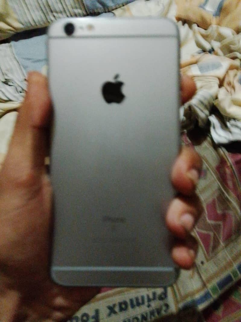 Apple iPhone 6S Plus 0