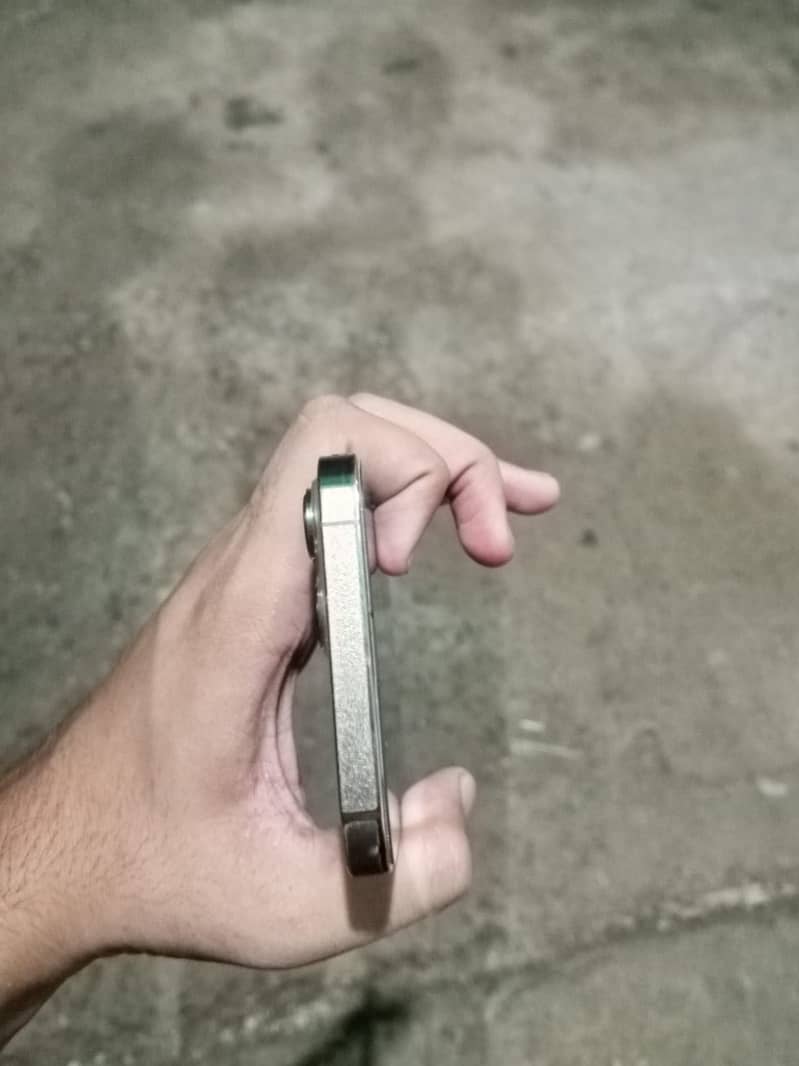 Apple iPhone 13 Pro Max 6