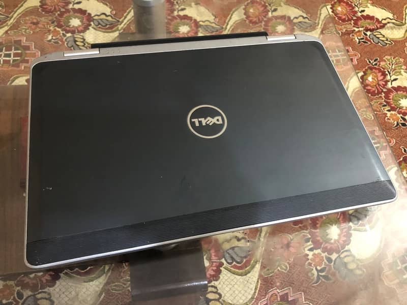 Dell latitude E6330 1
