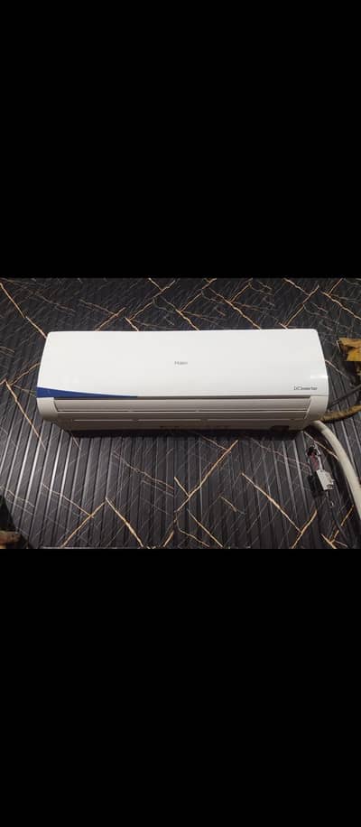 Haier 1.5 ton inverter split ac in good condition