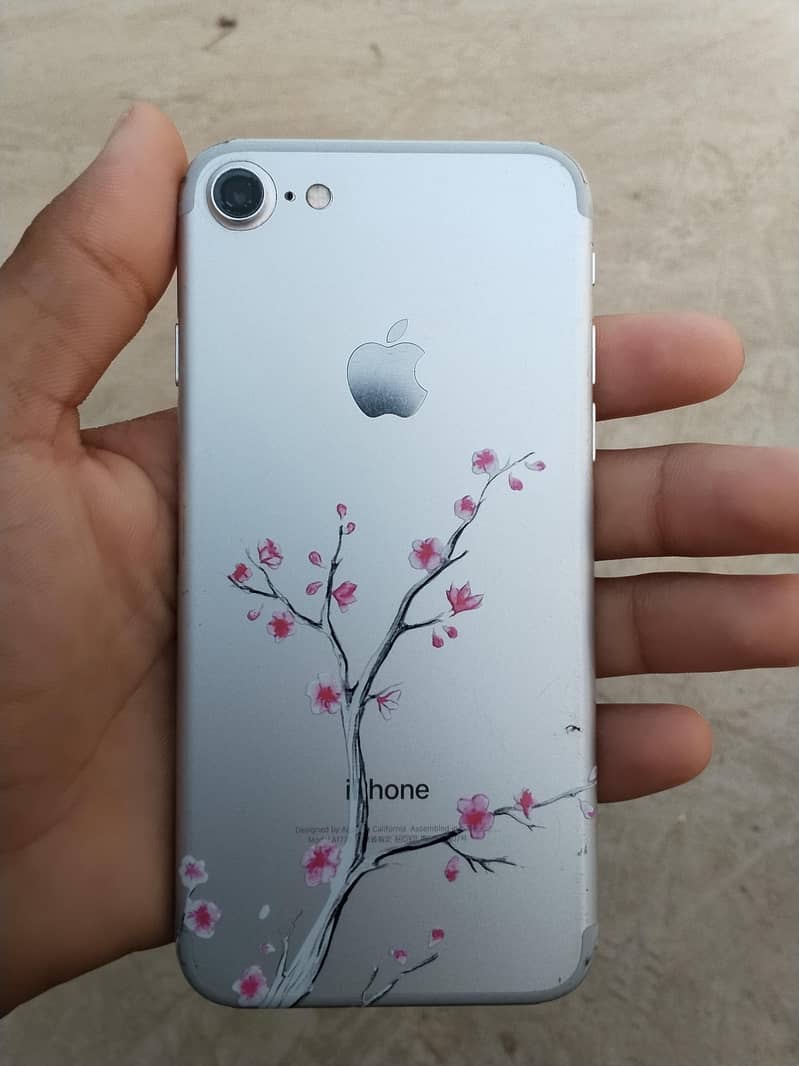 Apple iPhone 7 3