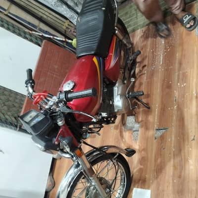 125 2011 model all ok 03208454928