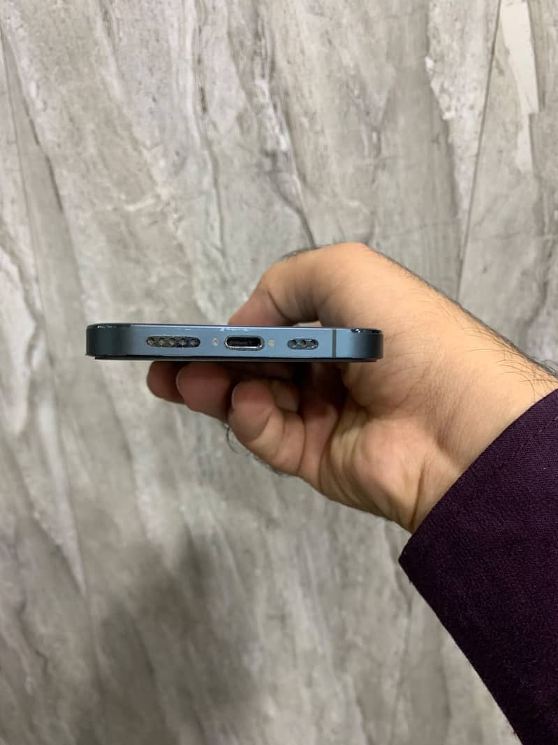 Apple iPhone 12 Pro 4
