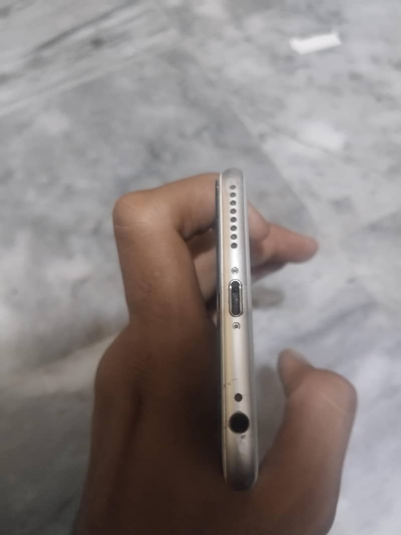Apple iPhone 6S Plus 3
