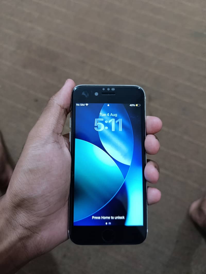Apple iPhone SE2 7