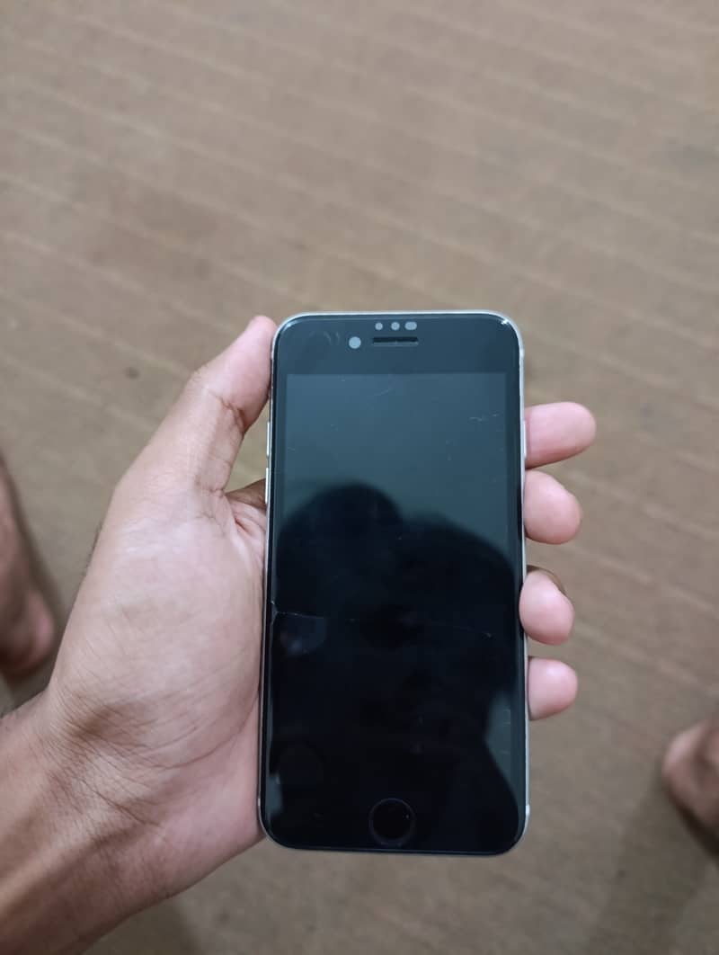 Apple iPhone SE2 8