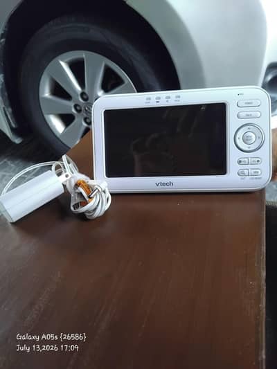 V TECH BABY MONETOR LCD WITH CAMERA
