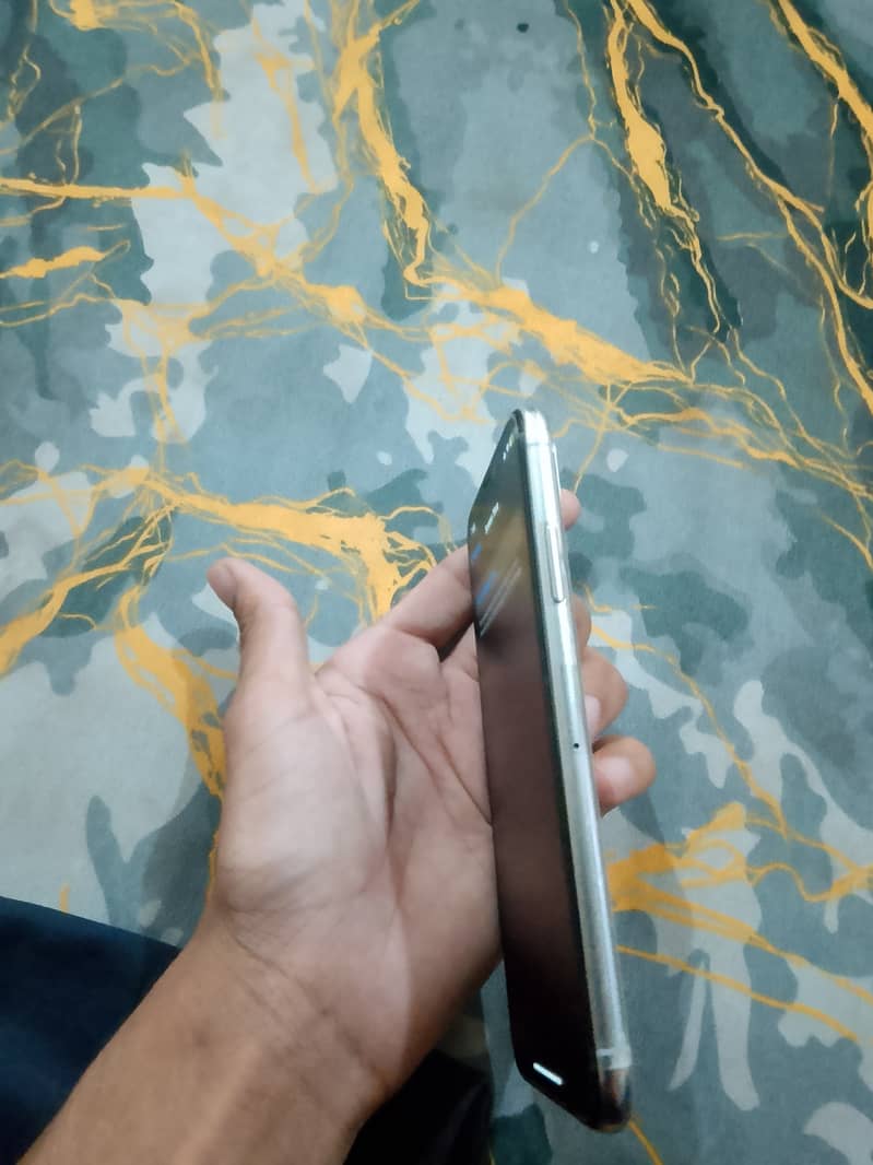 Apple iPhone X 2