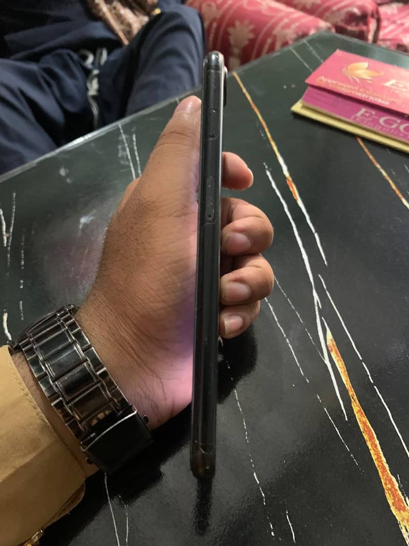 Apple iPhone 7 Plus 1