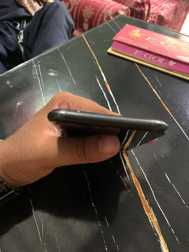 Apple iPhone 7 Plus 2