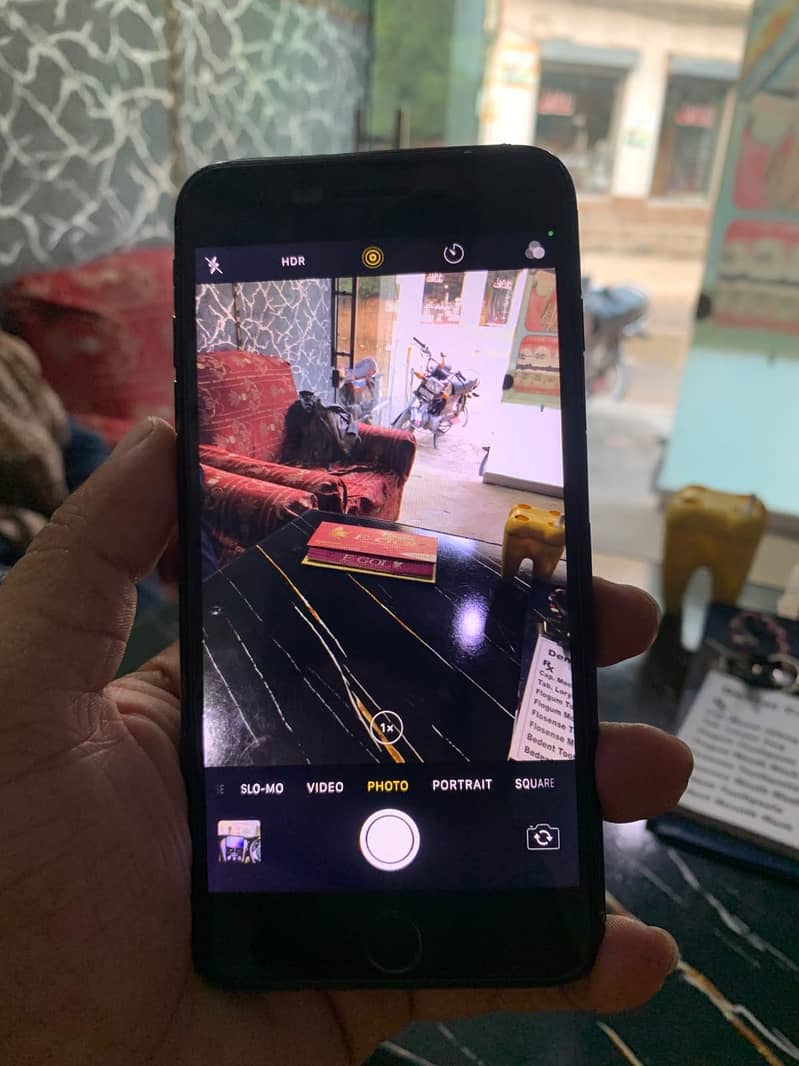 Apple iPhone 7 Plus 6