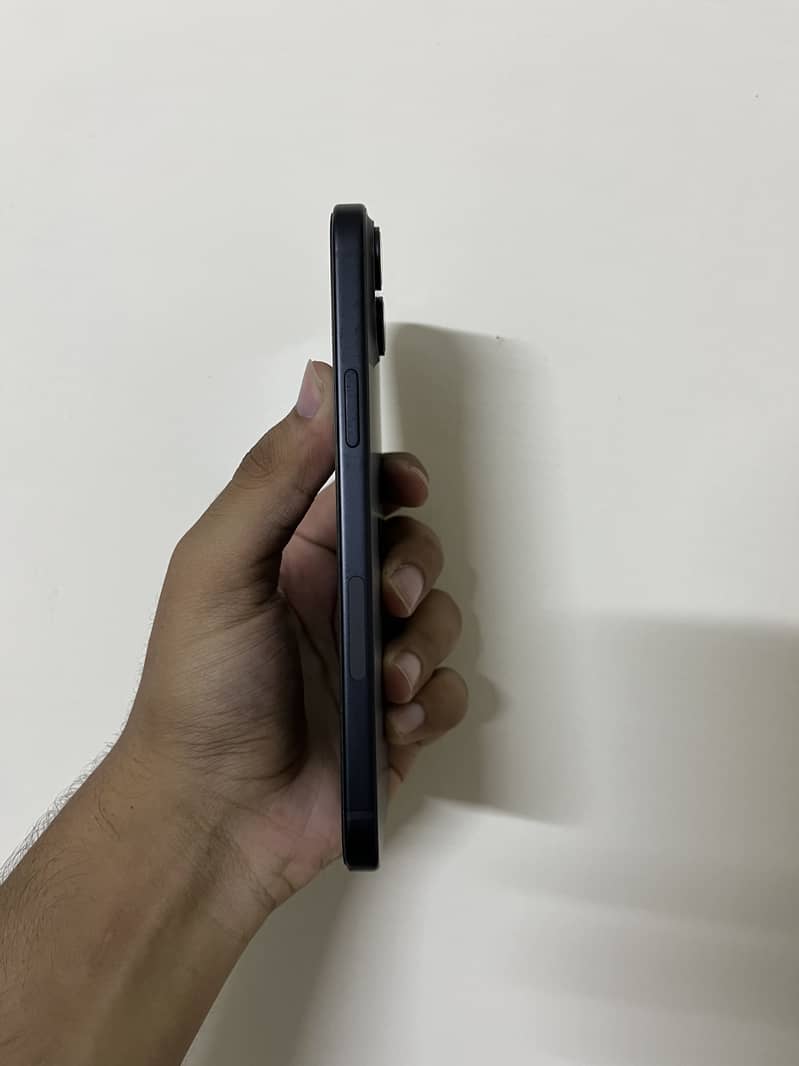 iPhone 15 plus 1