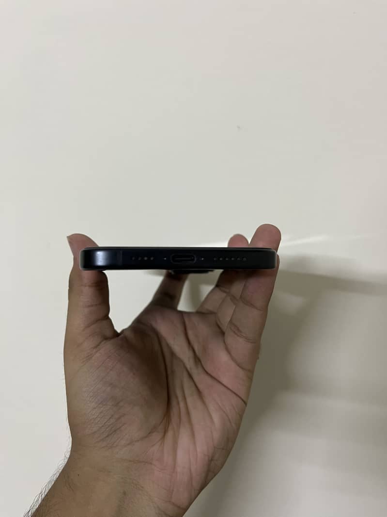 iPhone 15 plus 2