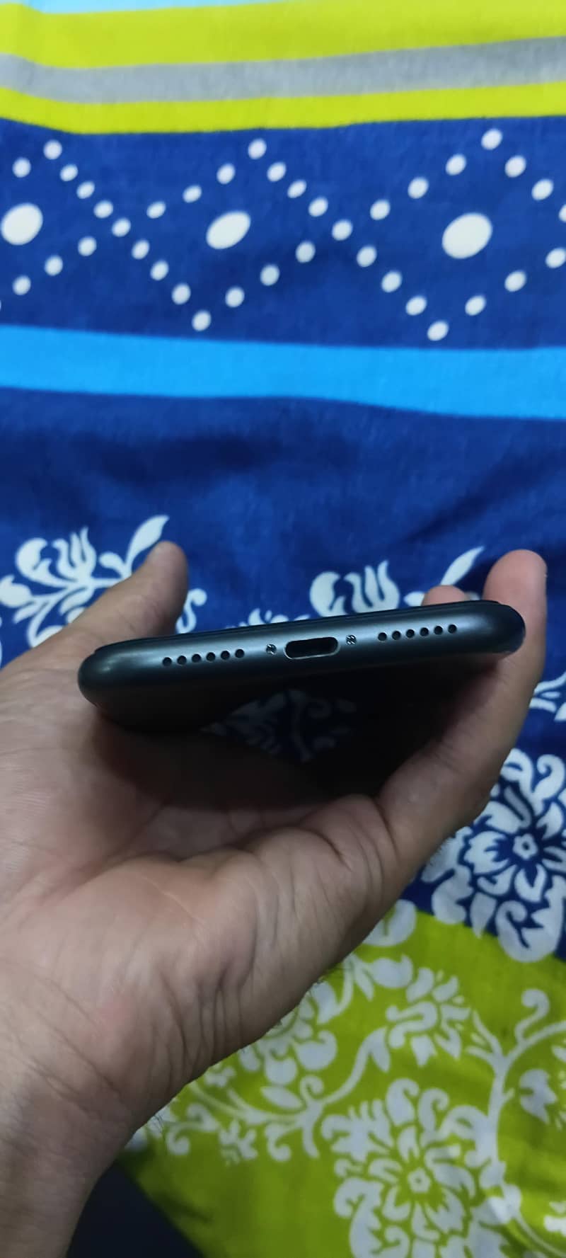 Apple iPhone 11 3