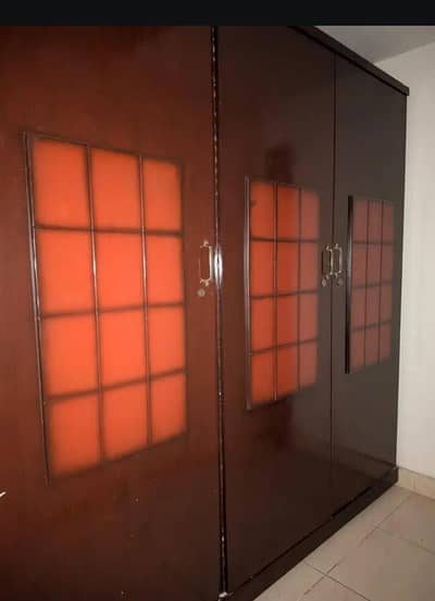 large size good quality wooden wardrobe
