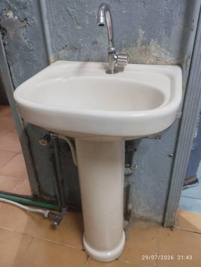 Ceramic Wash Basin – Good Condition | Bathroom Sink for Sale