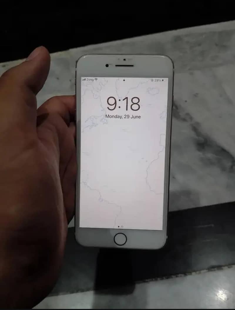 Apple iPhone 7 Plus 1