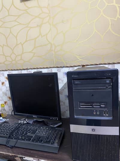 HP Compaq Desktop PC with Dell LCD Monitor & Lenovo Keyboard