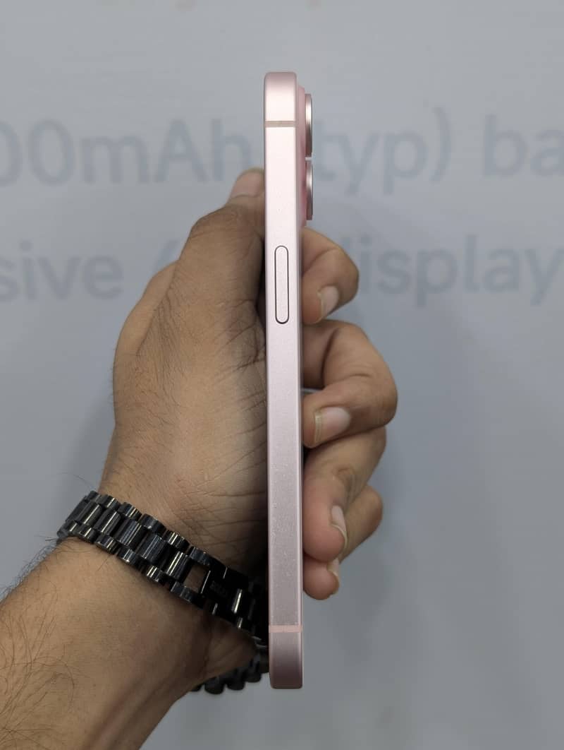 Apple iPhone 15 2