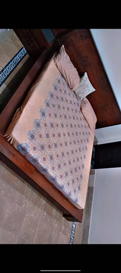 Solid Sheesham Wood Bed Set