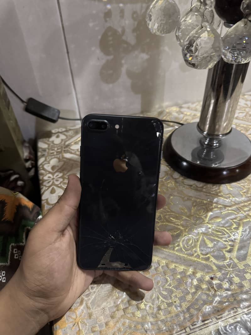 Apple iPhone 8 Plus 7