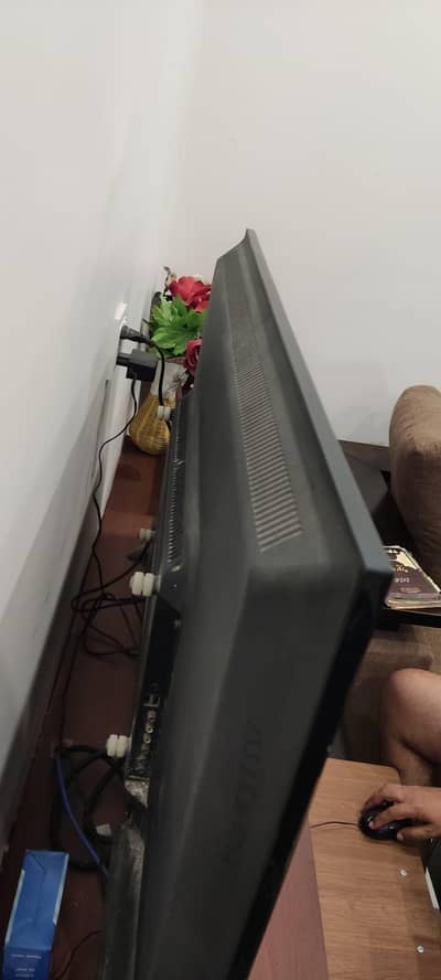 42 Inch LED TV (Haier)