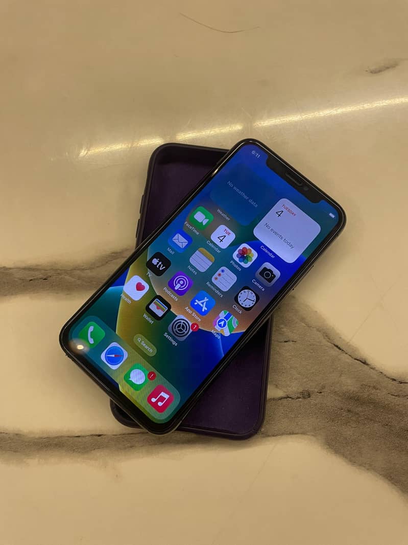Apple iPhone X 0