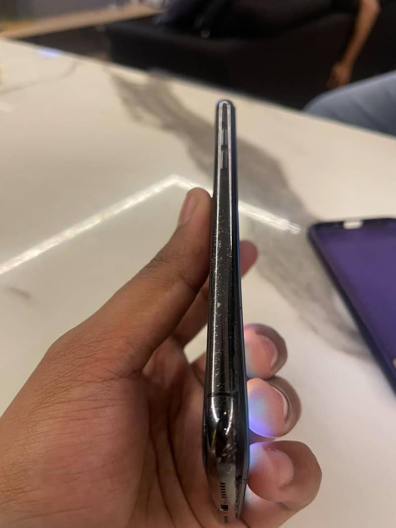 Apple iPhone X 6