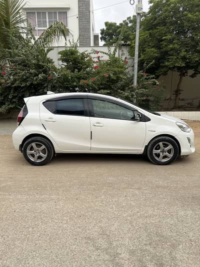 Toyota Aqua 2015