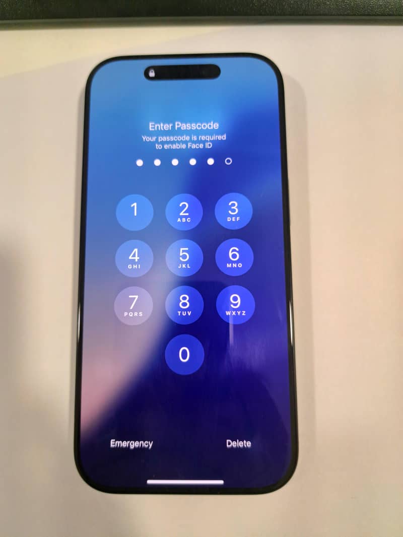 Apple iPhone 16 Pro 4