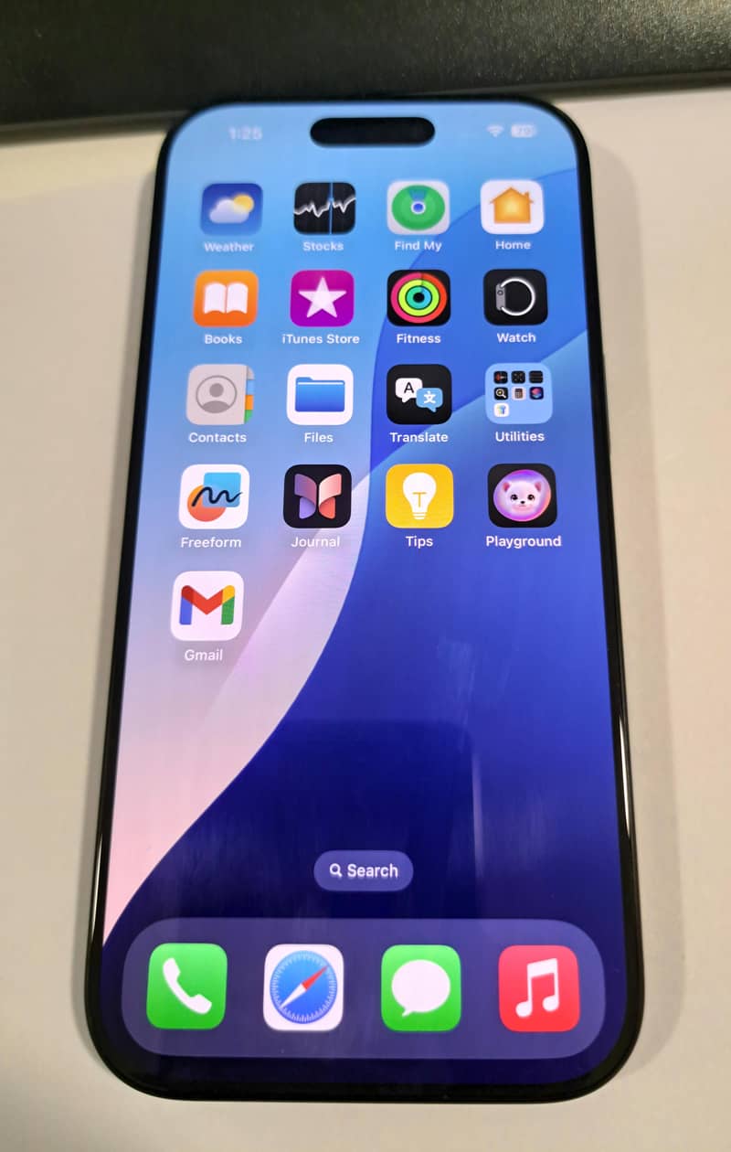 Apple iPhone 16 Pro 9