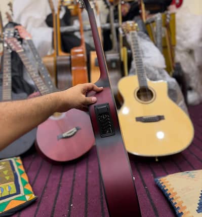 semi acoustic guitar branded 03149367007