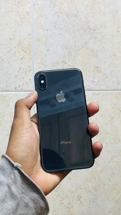 Apple iPhone XS 64gb 10/9 battery changed