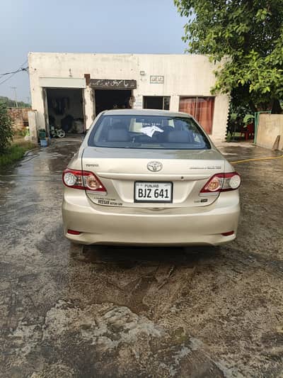 Toyota Corolla Altis SR 1600 model 2012