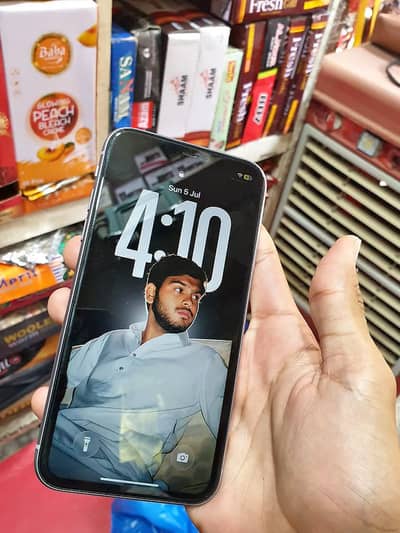 Apple iPhone 11