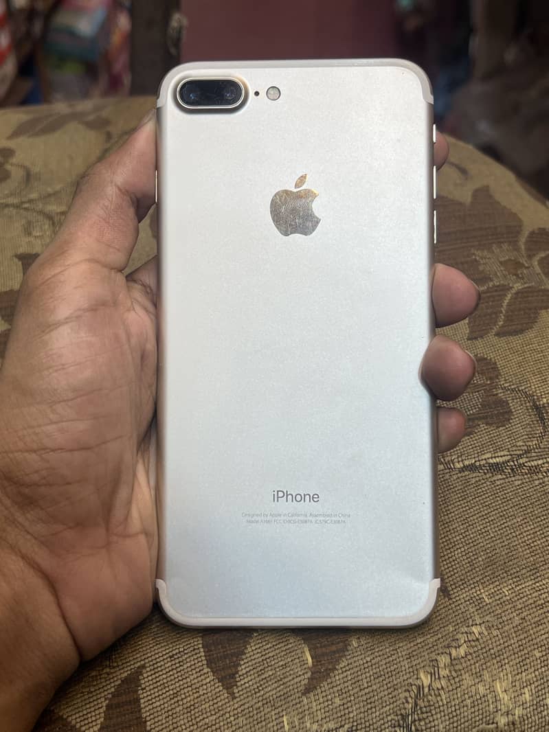 Apple iPhone 7 Plus 2