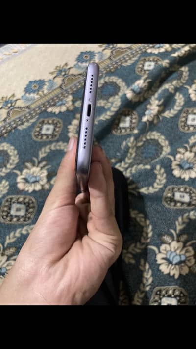 Apple iPhone 11