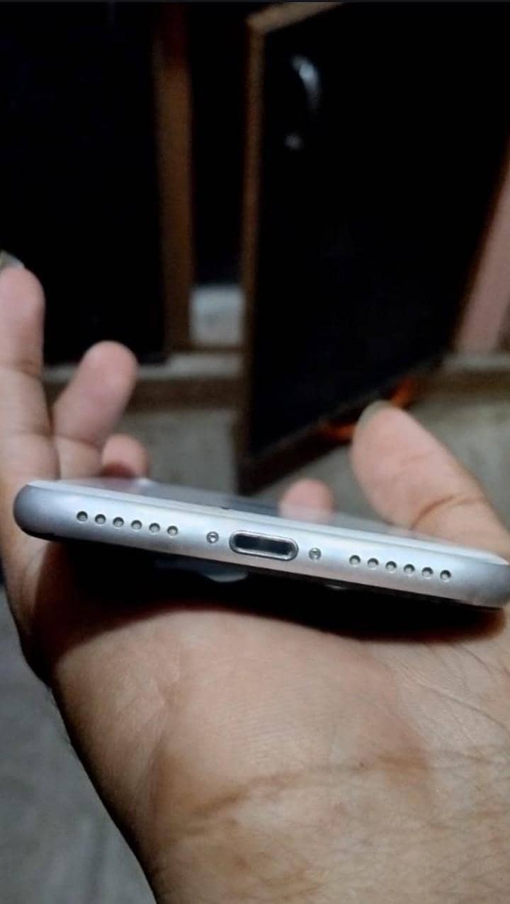 Apple iPhone SE 4