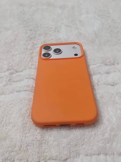 Apple iPhone XR Converted ro 17 pro max premium body Color White