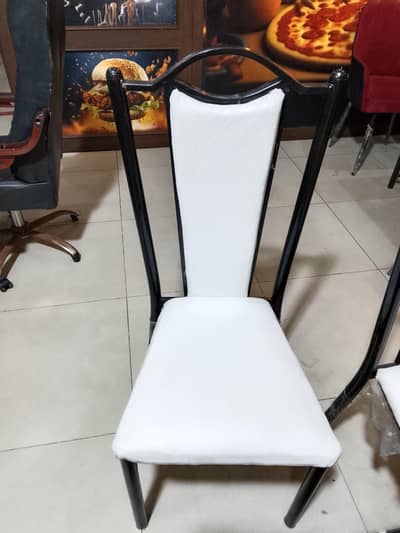 4 Dining Tables with 20 Chairs – Brand New Restaurant Furniture Set