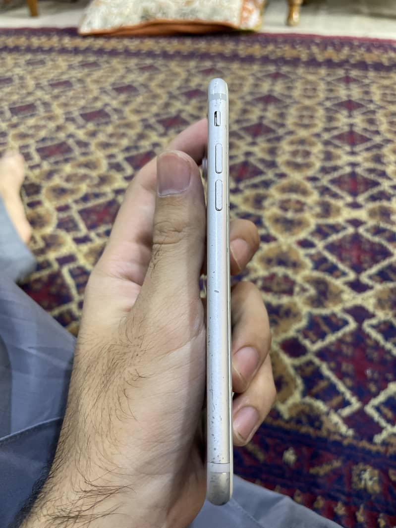 Apple iPhone 7 4
