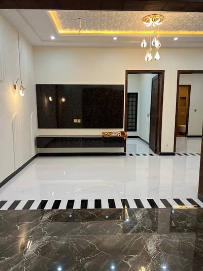 5 MARLA UPPER PORTION BRAND NEW AVAILABLE FOR RENT