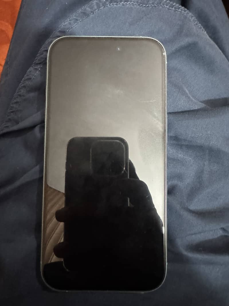 Apple iPhone 16 1