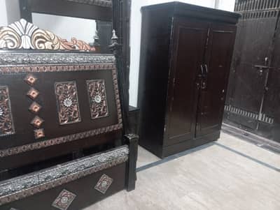 Dubal bed sngarmez 2 side table almari or center table