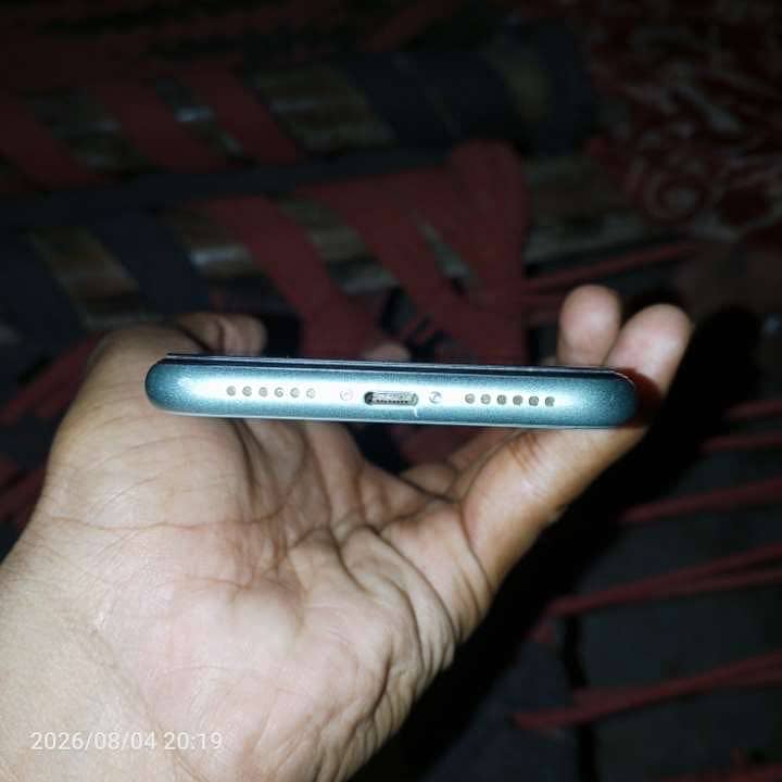 Apple iPhone 11 5