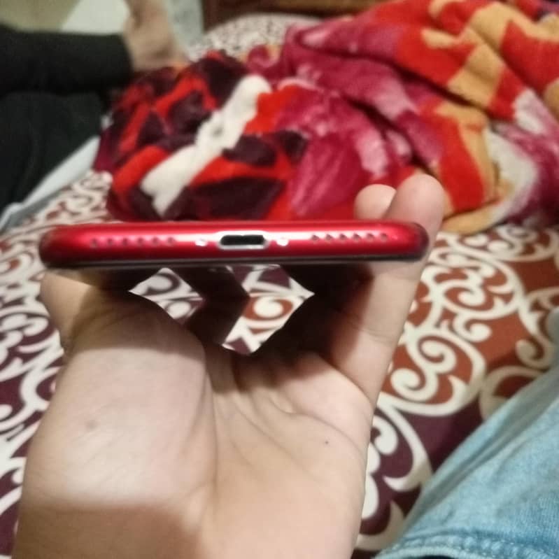 Apple iPhone 8 1