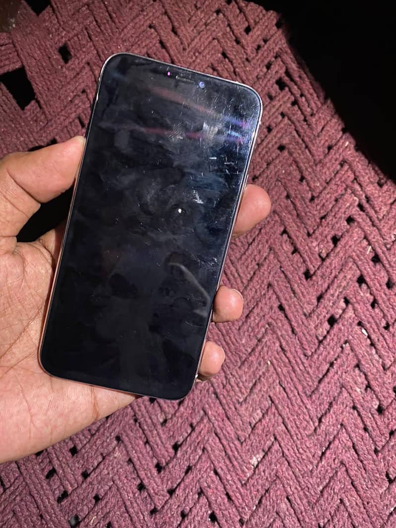 Apple iPhone 11 Pro 1
