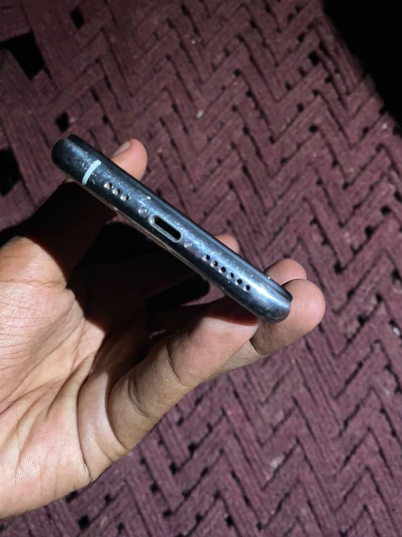 Apple iPhone 11 Pro 5